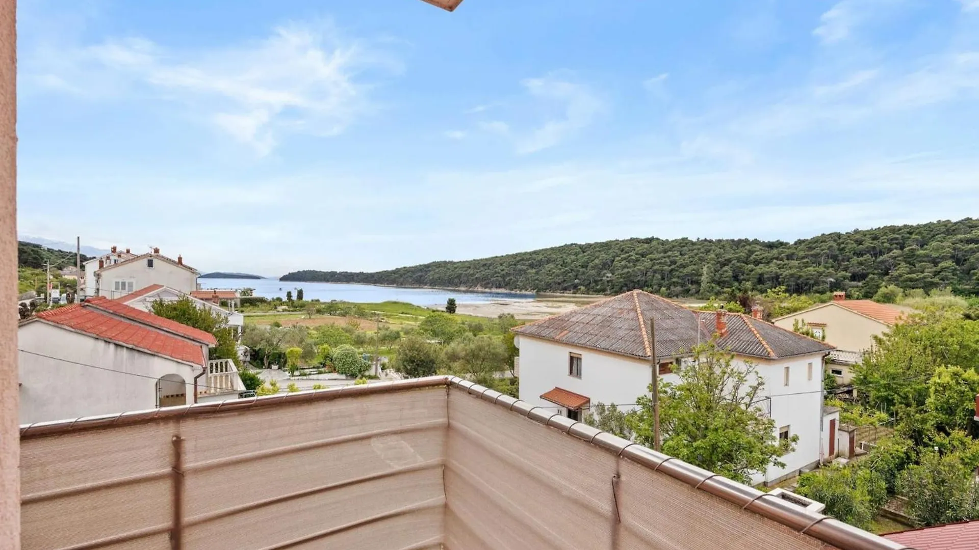 Family Apartment In Sunny Island Of Rab Kampor